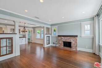 4609 W 17th St in Los Angeles, CA - Building Photo - Building Photo