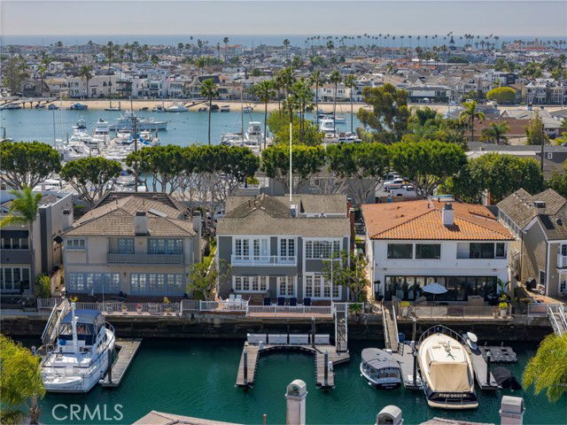 property at 736 Harbor Island Dr