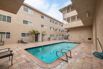 About 4315 Don Tomaso Dr in Los Angeles, CA - Building Photo - Building Photo