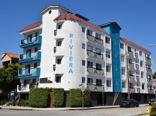 property at 5002 Tujunga Ave
