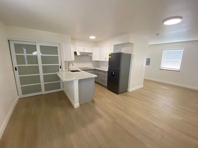 property at 1112 Buena Vista Ave