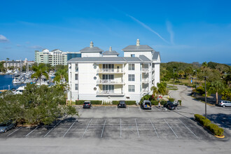 MANATEE POINTE in Melbourne, FL - Building Photo - Building Photo