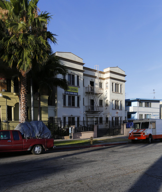 Leeward Apartments in Los Angeles, CA - Foto de edificio - Building Photo