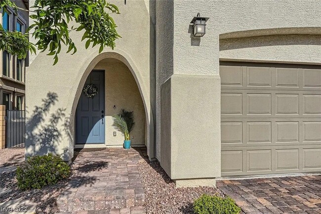 8044 Bear Canyon St in Las Vegas, NV - Building Photo - Building Photo