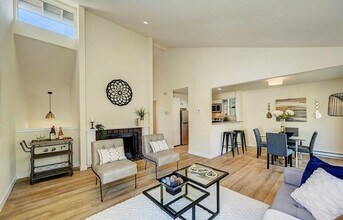 14727 NE 35th St in Bellevue, WA - Building Photo - Building Photo