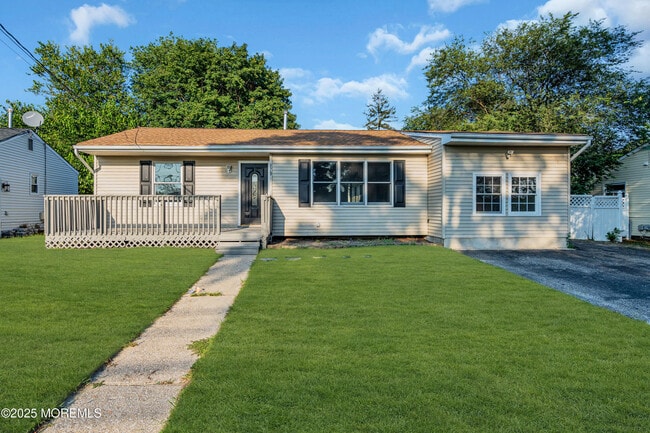 property at 879 Egret Dr