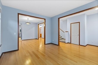 5926 SE 2nd Ct in Renton, WA - Foto de edificio - Building Photo