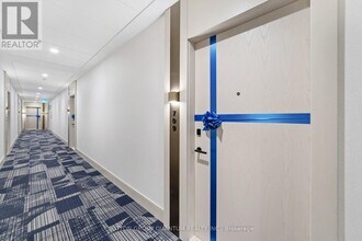 3006 William Cutmore Blvd in Oakville, ON - Building Photo - Building Photo