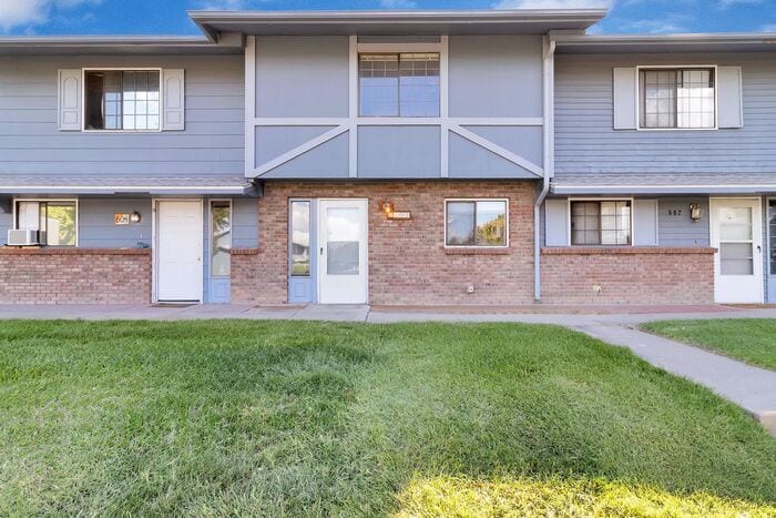 2721 Patterson Rd in Grand Junction, CO - Foto de edificio