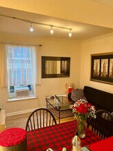 221 E 50th St in New York, NY - Building Photo - Building Photo