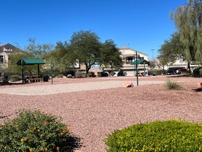 6677 Lookout Lodge Ln in North Las Vegas, NV - Building Photo - Building Photo