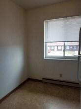 713 Cedar Dr in Fairborn, OH - Foto de edificio - Building Photo