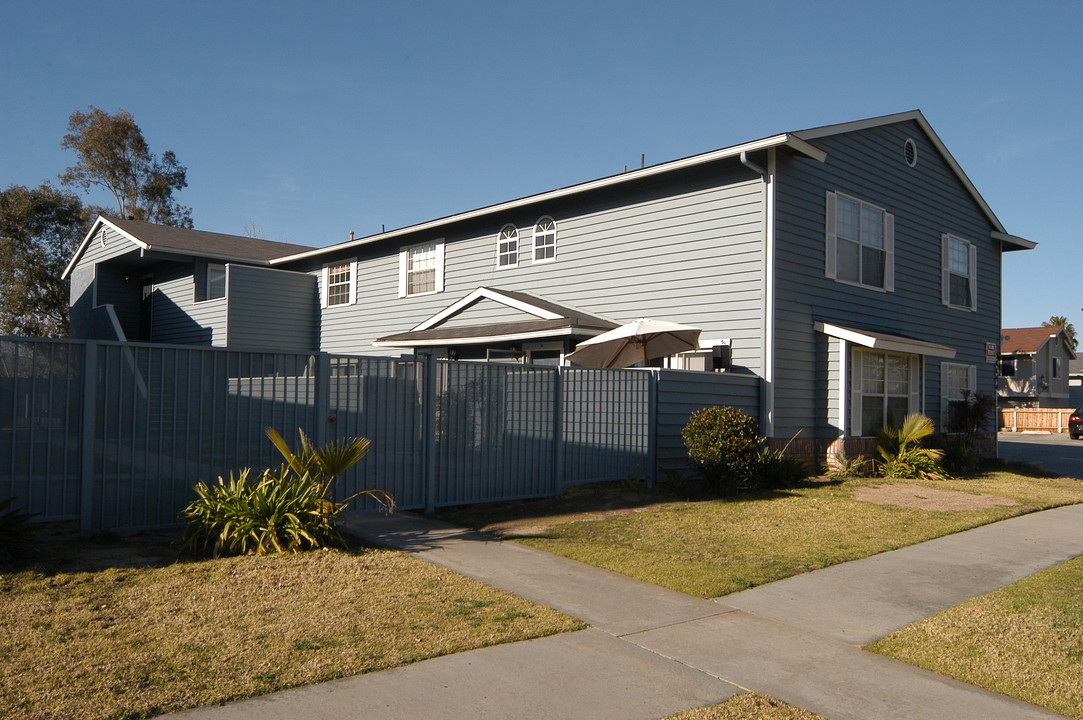 28894 Calle Del Lago in Murrieta, CA - Building Photo