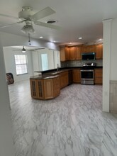 1313 Mango Ave in Venice, FL - Building Photo - Building Photo
