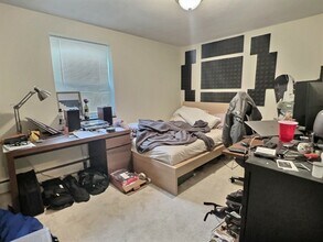 217 Kent St in Brookline, MA - Building Photo - Building Photo