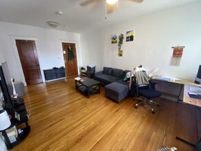 15 Park Dr, Unit 19 in Boston, MA - Building Photo - Building Photo
