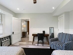 77 Coggeshall Ave in Newport, RI - Building Photo - Building Photo