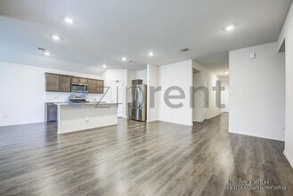3918 Dickinson Ave in Aubrey, TX - Building Photo - Building Photo
