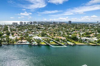 9250 Bay Dr in Surfside, FL - Building Photo - Building Photo