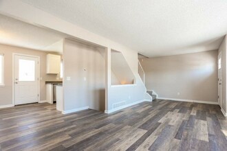 17707 E Cornell Dr in Aurora, CO - Building Photo - Building Photo