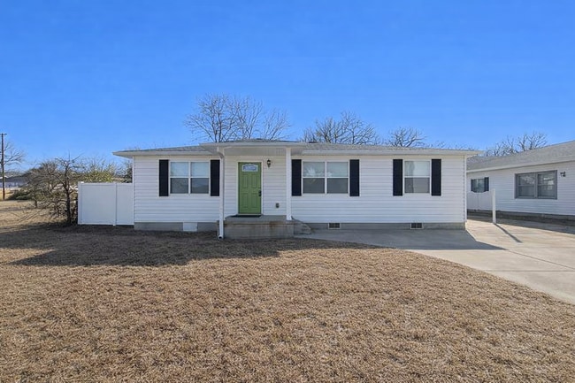 property at 939 E 6th