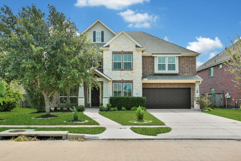3007 Rocky Point Dr in Pearland, TX - Building Photo