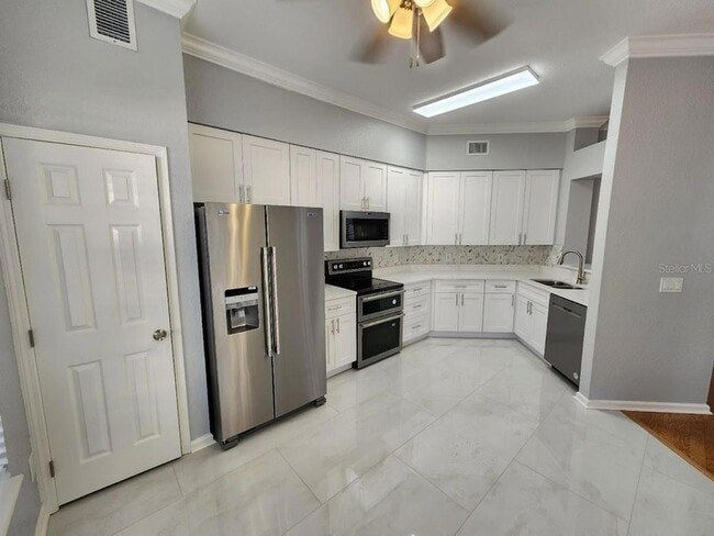 7511 Bay Prt Rd, Unit 5 in Orlando, FL - Building Photo - Building Photo