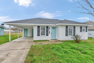 607 Oldham St in Bonham, TX - Building Photo - Building Photo