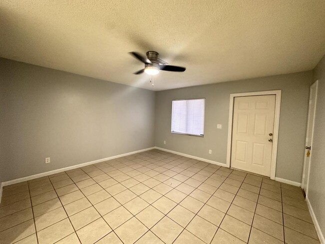 709 SE 8th Terrace in Cape Coral, FL - Building Photo - Building Photo