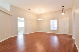 312 Sonoma Dr in Valrico, FL - Building Photo - Building Photo