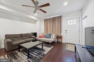 1138 MOUNT VERNON St in Philadelphia, PA - Building Photo - Building Photo