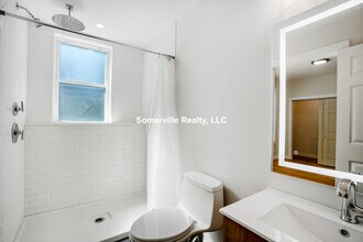 27 Linden St, Unit 3 in Somerville, MA - Building Photo - Building Photo