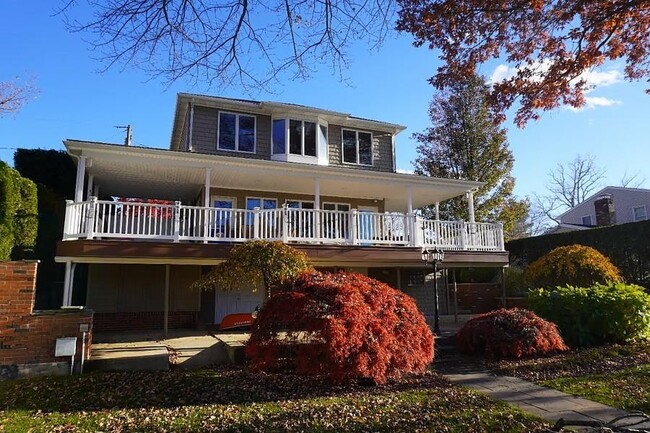 property at 59 Island Dr