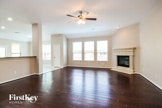 183 Knollbrook Cir in Montgomery, TX - Foto de edificio - Building Photo