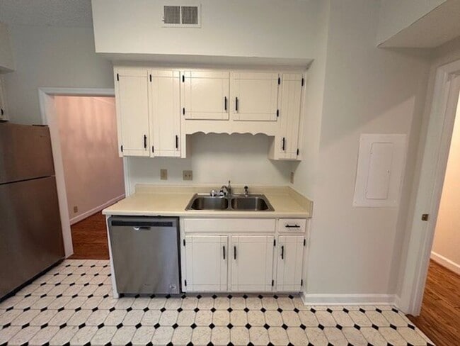 3915 Westmont Ave in Nashville, TN - Building Photo - Building Photo