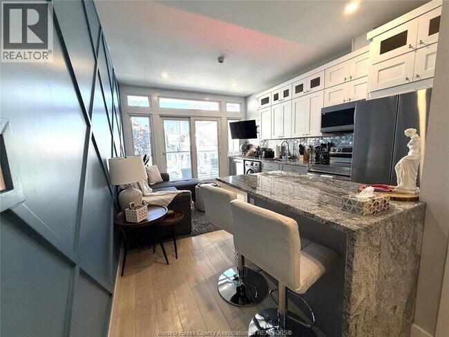 477 Pelissier St in Windsor, ON - Building Photo - Building Photo