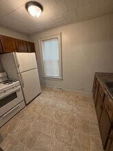 1337 15th Street a, Unit Downstairs in Moline, IL - Building Photo - Building Photo