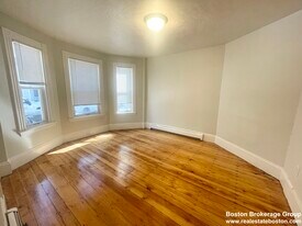 22 Howell St, Unit 1 in Boston, MA - Building Photo