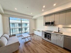 1274-1274 Devonshire Ave in Kelowna, BC - Building Photo - Building Photo