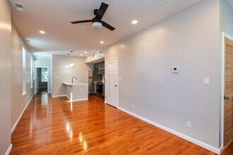 4414 Swan Ave-Unit -1F in St. Louis, MO - Building Photo - Building Photo