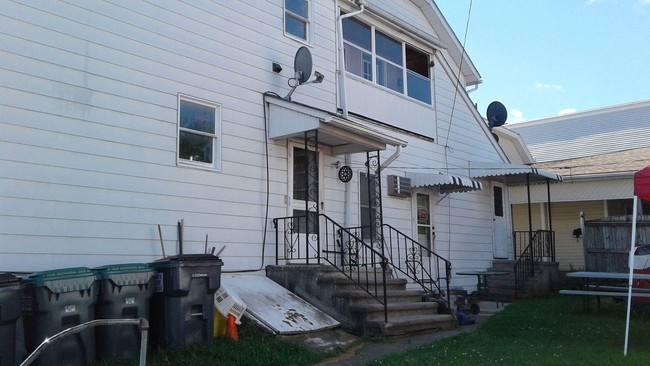 571 Washington Ave in Jermyn, PA - Building Photo - Building Photo