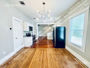 1314 Muncey St in San Antonio, TX - Building Photo - Building Photo