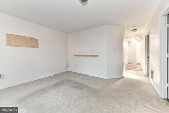 6018 Callaway Ct in Centreville, VA - Building Photo - Building Photo