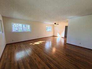 4881 Goodwater Ave in Redding, CA - Building Photo - Building Photo