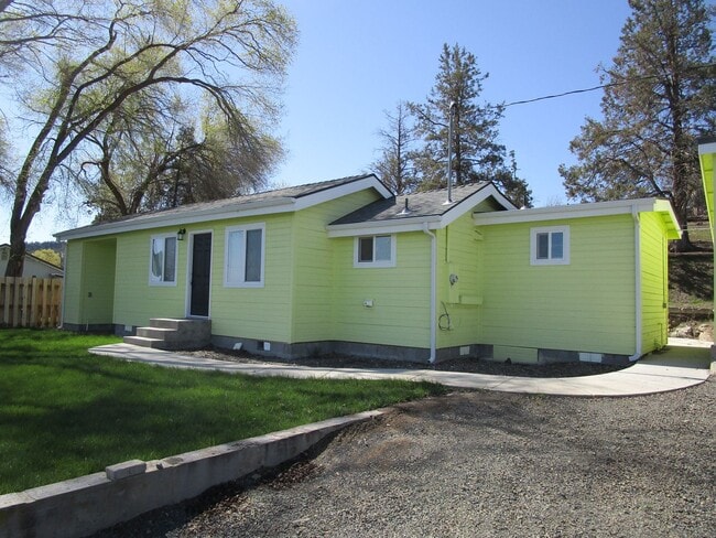 property at 4520 Oneil Hwy