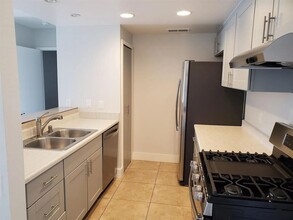 96 Lakeview Cir in Cathedral City, CA - Building Photo - Building Photo