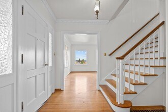 2212 E Galer St in Seattle, WA - Building Photo - Building Photo