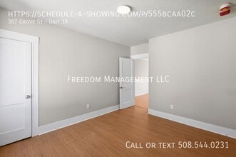 387 Grove St in Woonsocket, RI - Building Photo - Building Photo