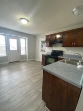 708 Carbondale Dr in Oak Grove, KY - Building Photo - Building Photo