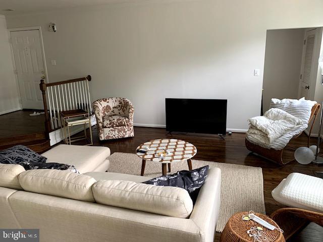 4651 Longstreet Ln in Alexandria, VA - Building Photo - Building Photo